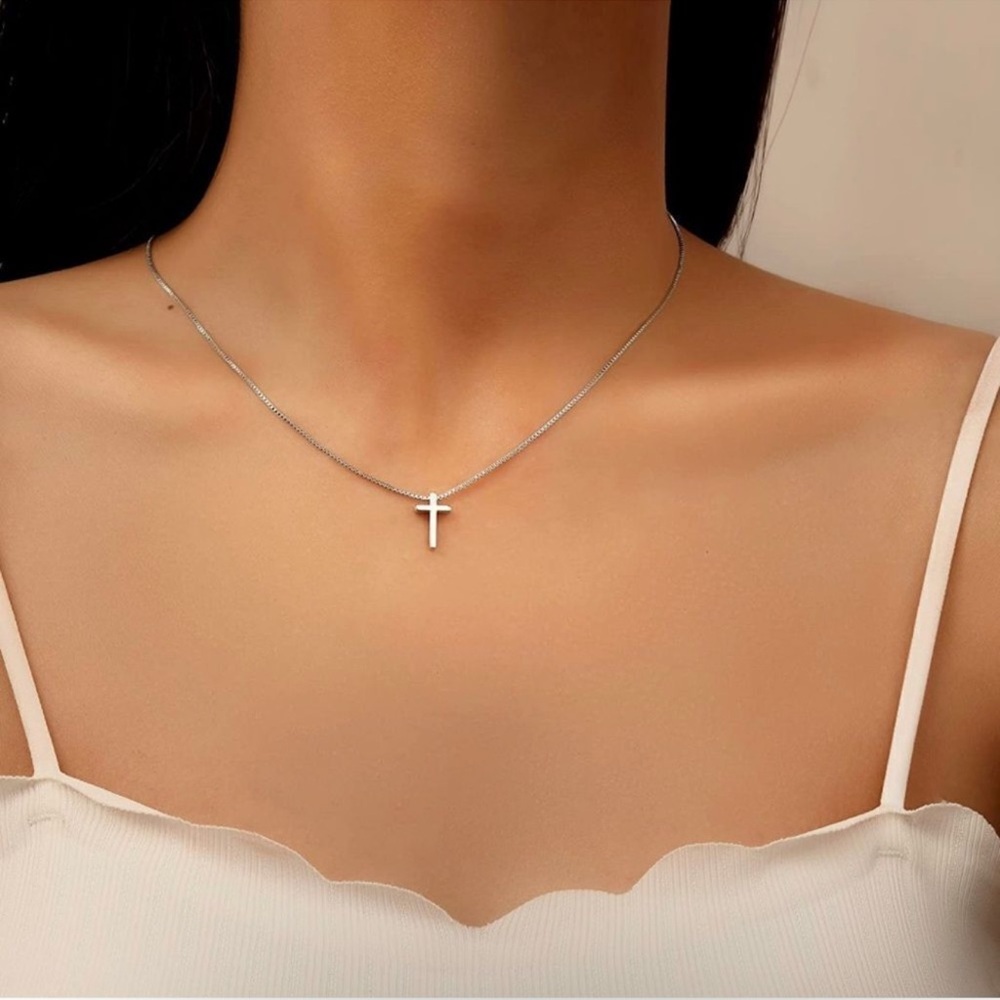 14k Silver Plated Snake Chain Cross Pendant Necklace